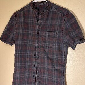 Button down short-sleeve shirt plaid shirt